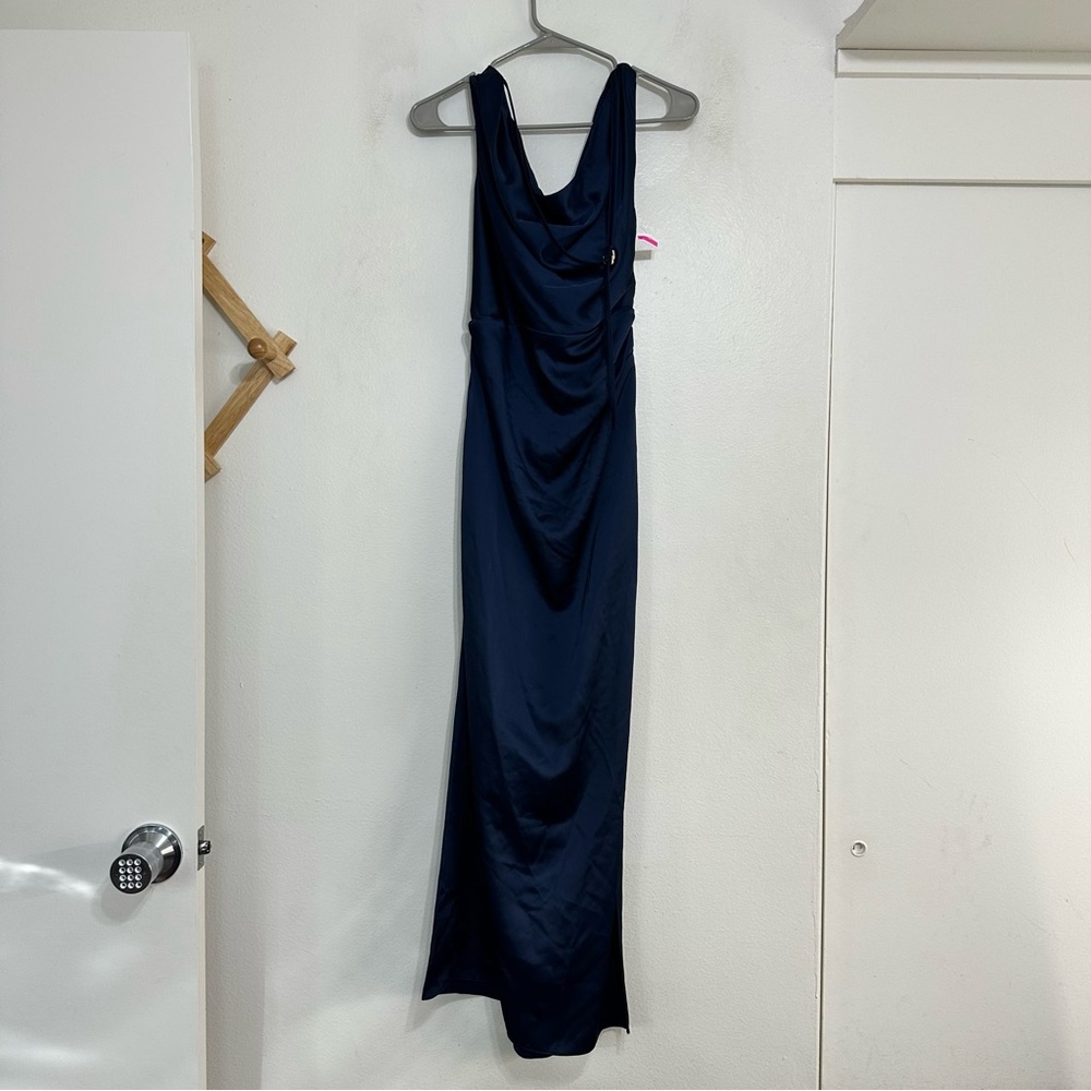 Significant Other Allyssa Pleated One Shoulder Navy Blue Gown, Size 4 - Picture 5 of 9